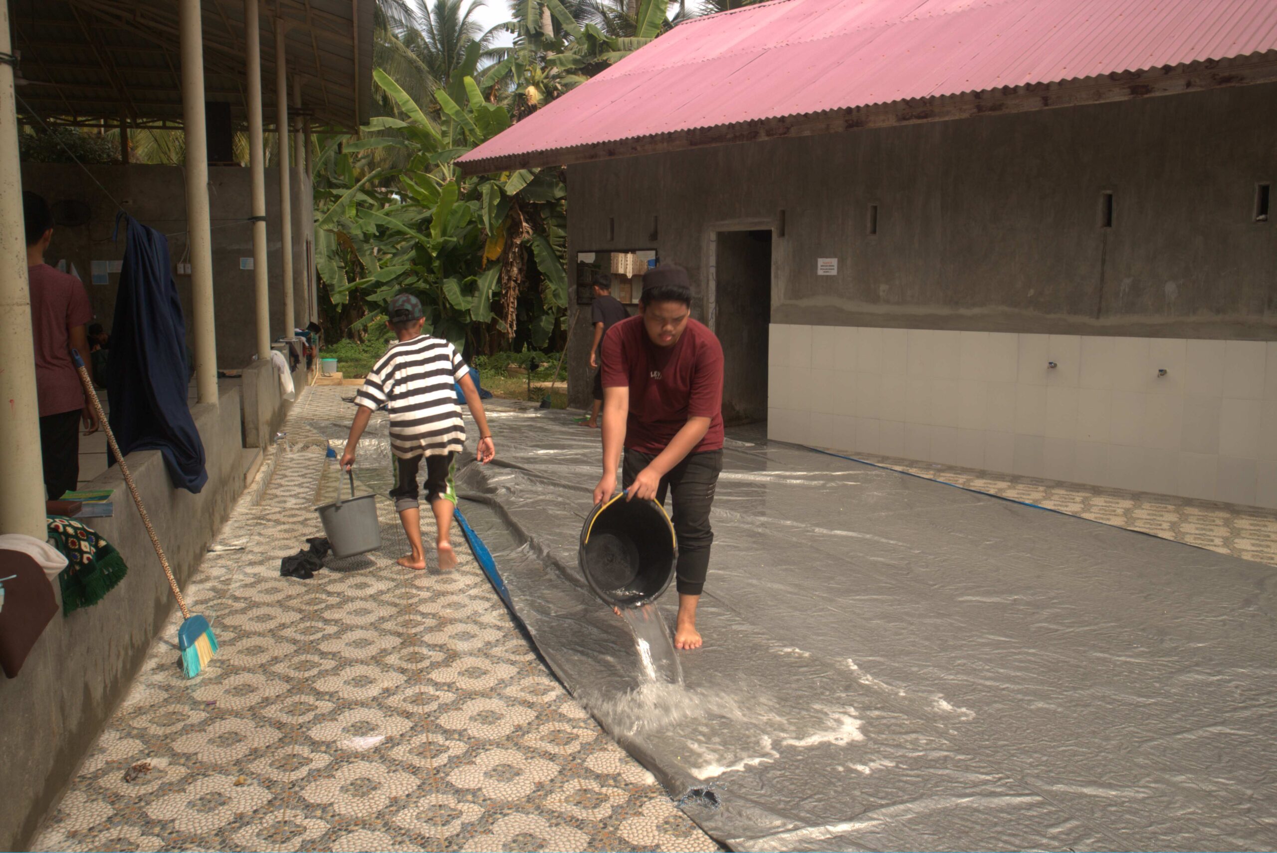 GOTONG ROYONG Scaled